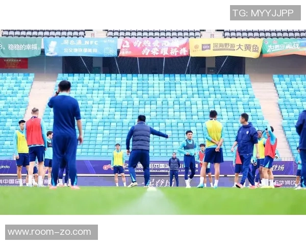 贝维斯随武汉三镇冬训于泰国全力备战新赛季中超赛事